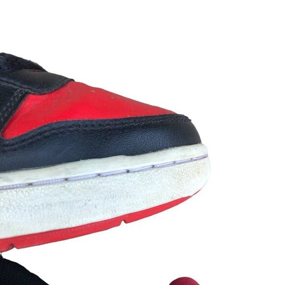 NIKE court borough low 2 'Bred' black university red size 8.5 - Picture 2 of 15